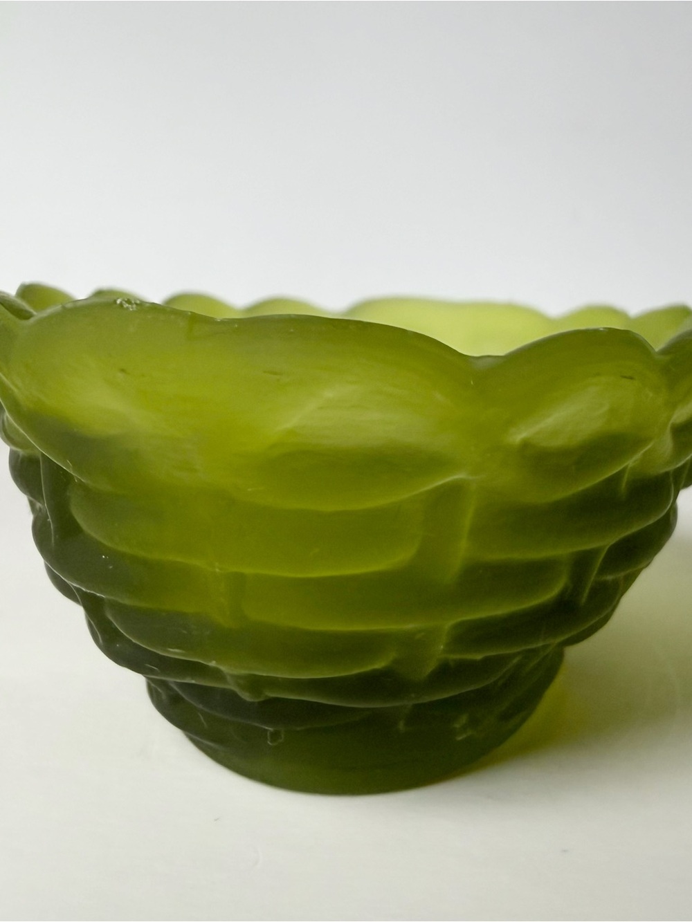 Vintage Westmoreland Green Satin Glass Hen On Nest Mini 3 1/2” - Picture 4 of 14